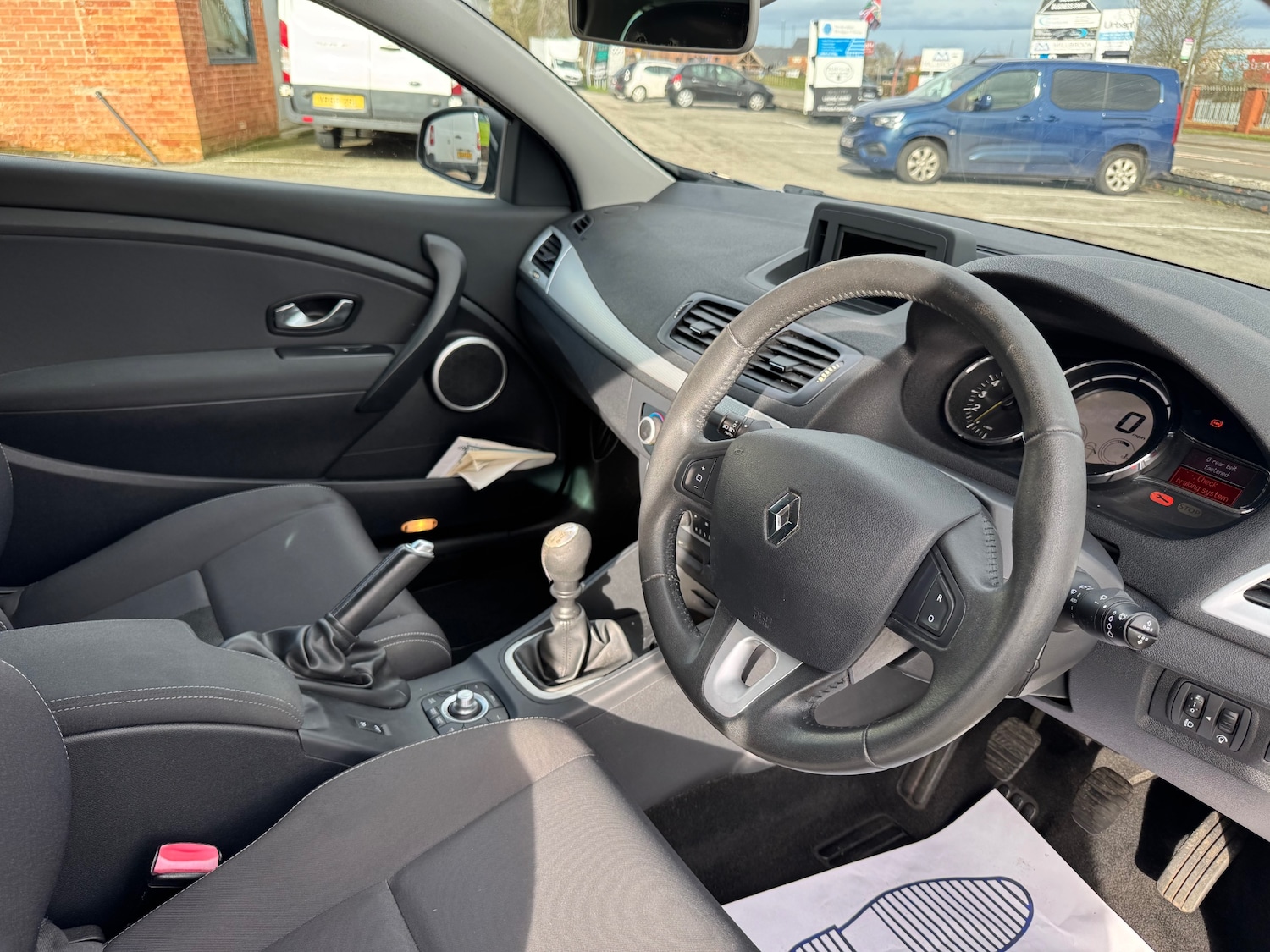 Used Renault Megane 2011 for sale - 77653635: Photo 10