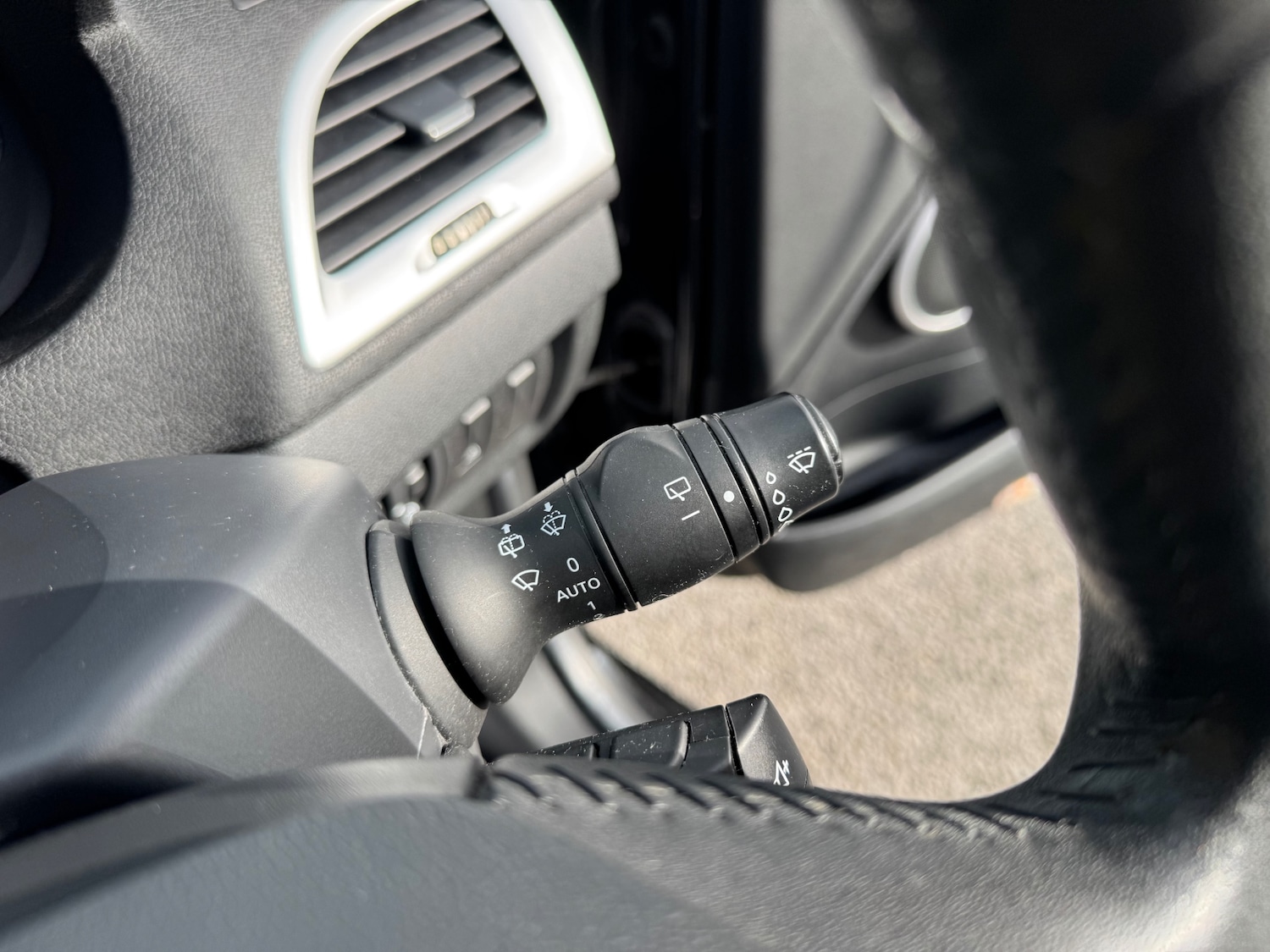 Used Renault Megane 2011 for sale - 77653635: Photo 13