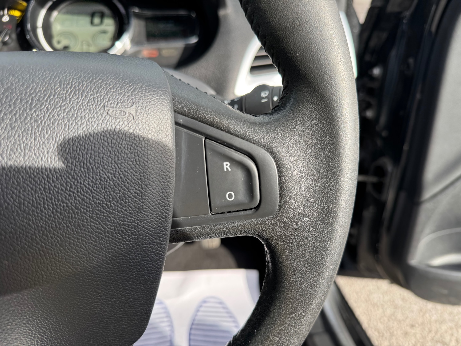 Used Renault Megane 2011 for sale - 77653635: Photo 15