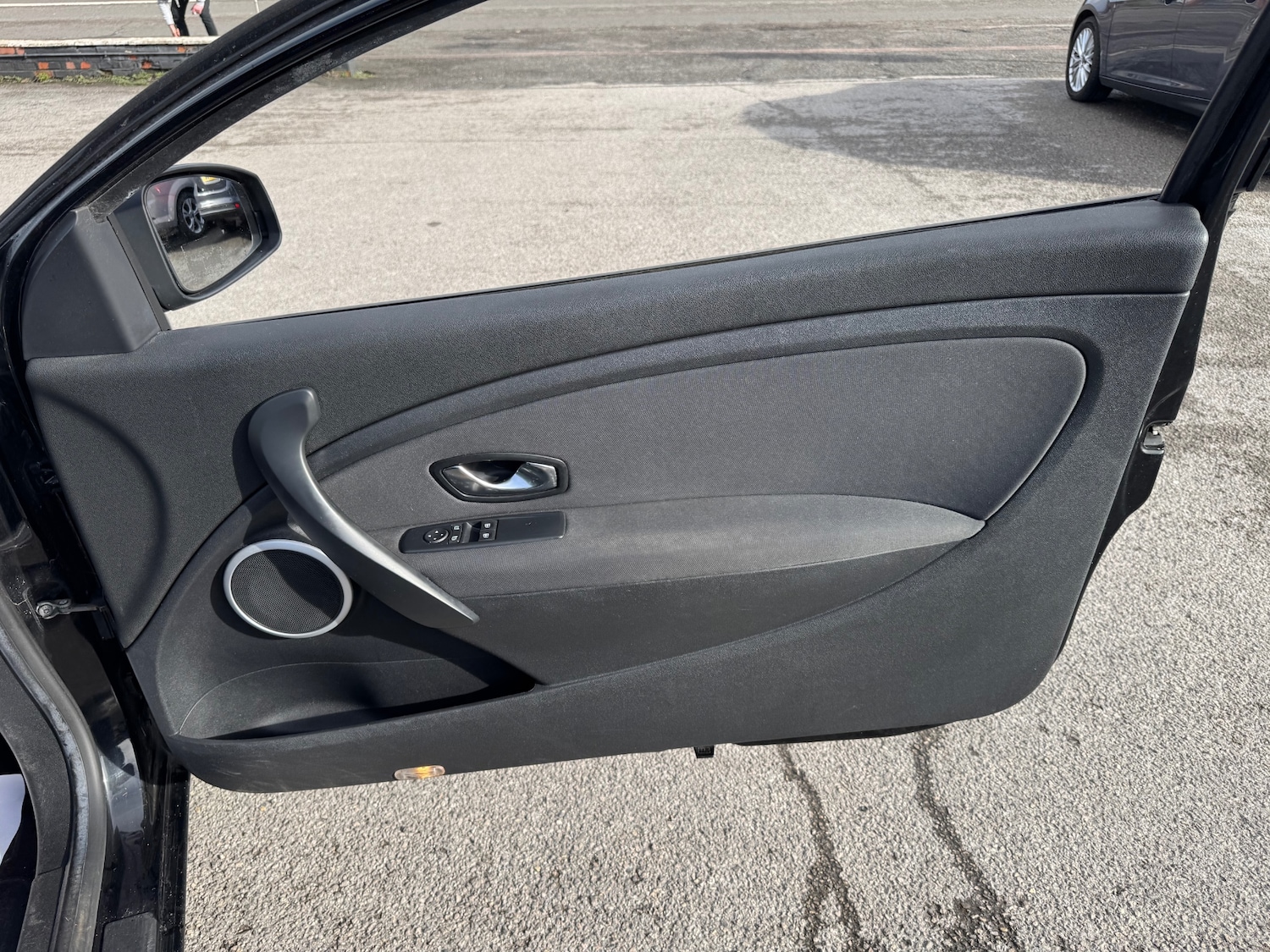 Used Renault Megane 2011 for sale - 77653635: Photo 7