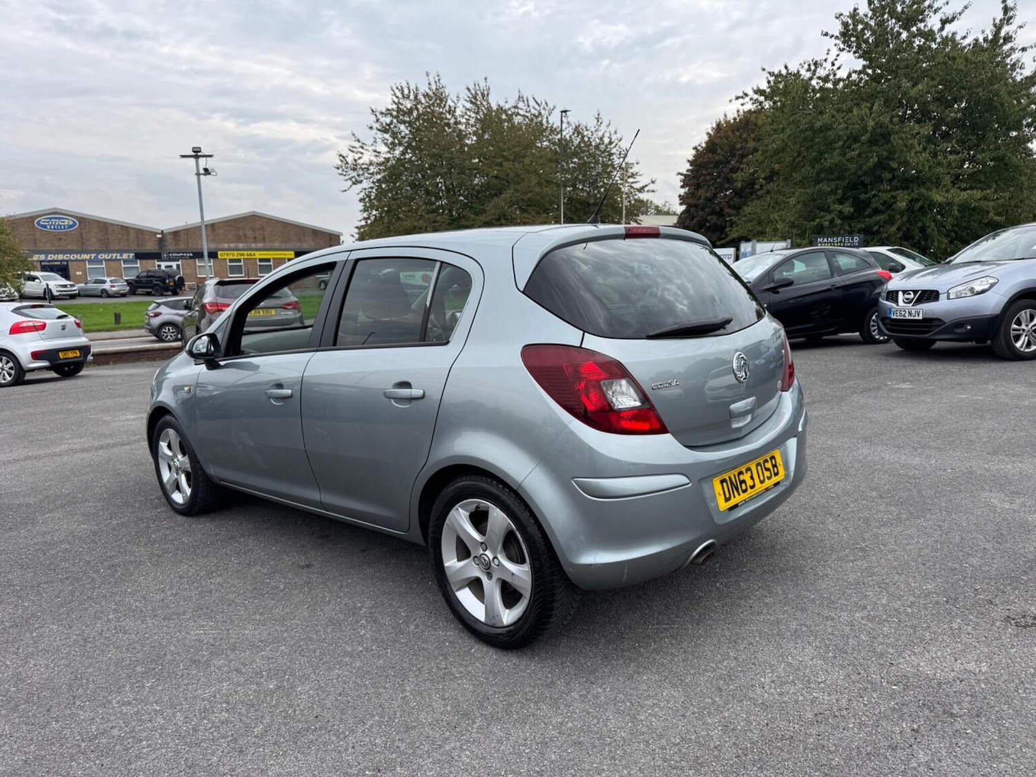 Used Vauxhall Corsa 2014 for sale - 76576955: Photo 3