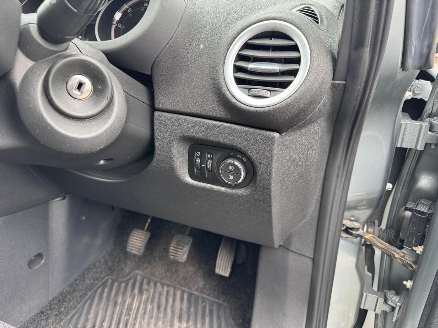 Used Vauxhall Corsa 2014 for sale - 76576955: Photo 31