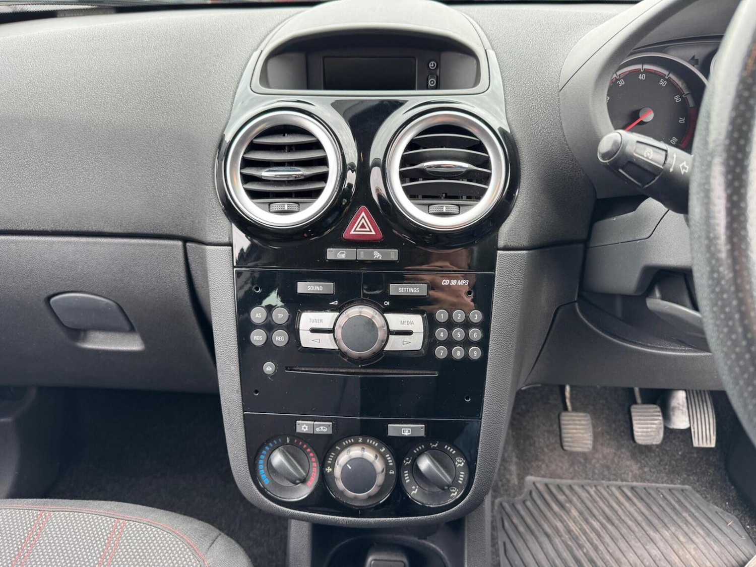 Used Vauxhall Corsa 2014 for sale - 76576955: Photo 33