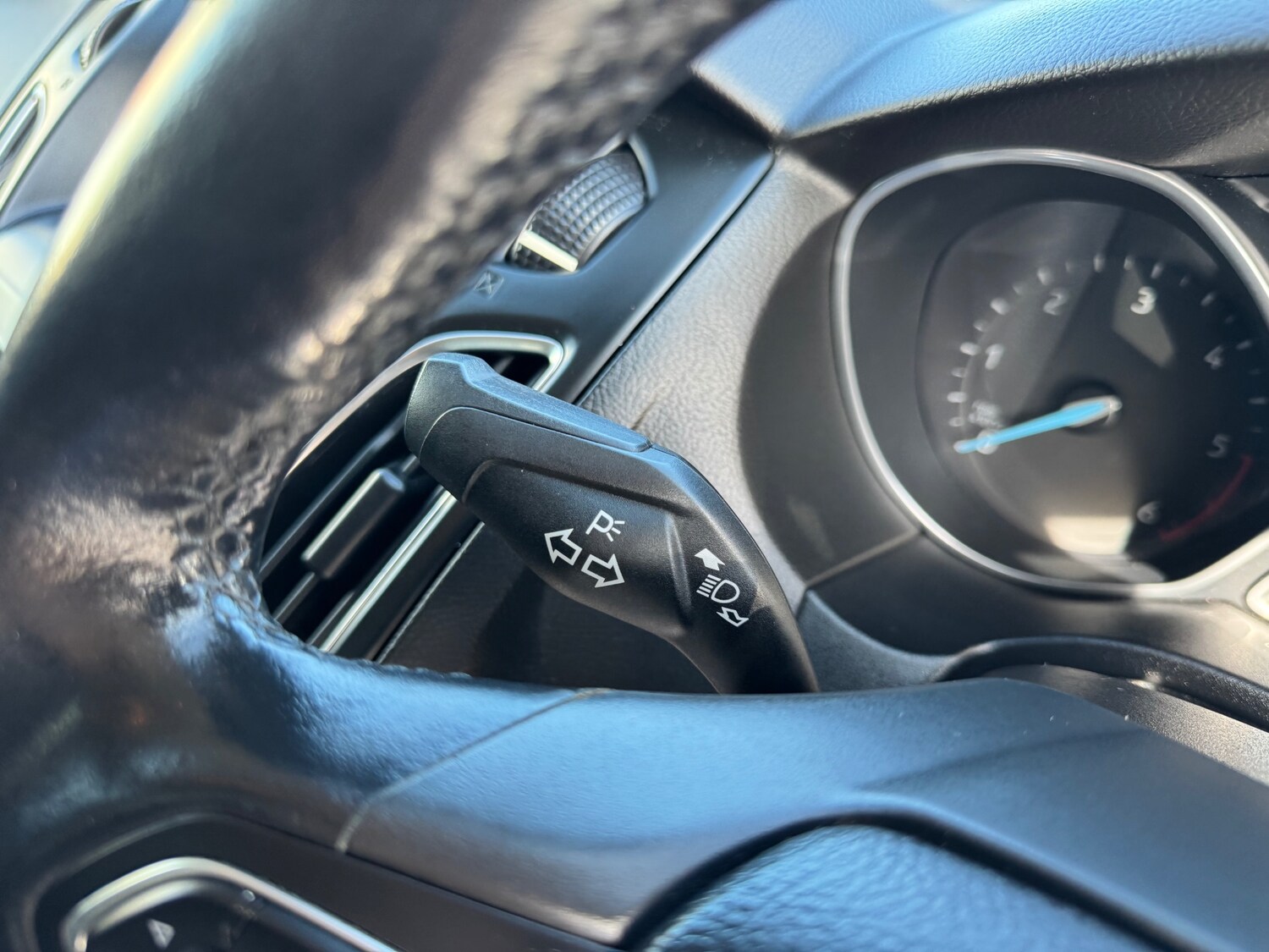 Used Ford Focus 2015 for sale - 77916917: Photo 16