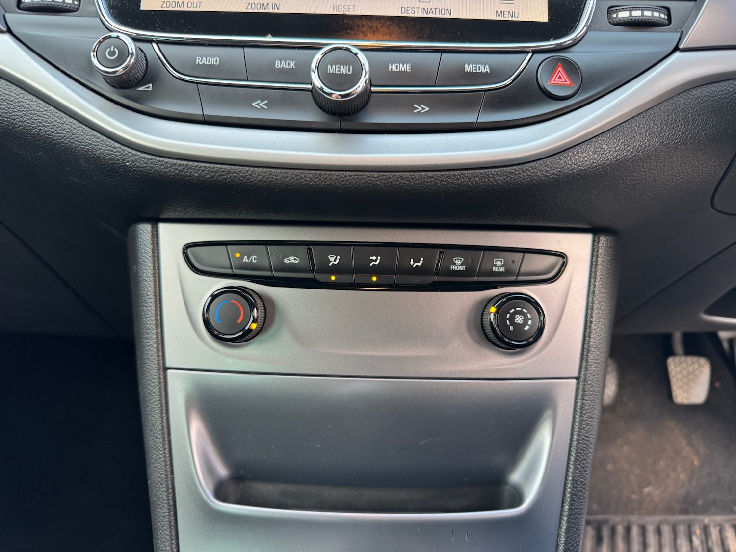 Used Vauxhall Astra 2017 for sale - 77107903: Photo 21