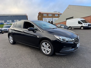 Used Vauxhall Astra 2017 for sale - 77107903: Photo