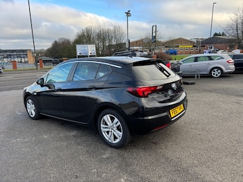 Used Vauxhall Astra 2017 for sale - 77107903: Photo