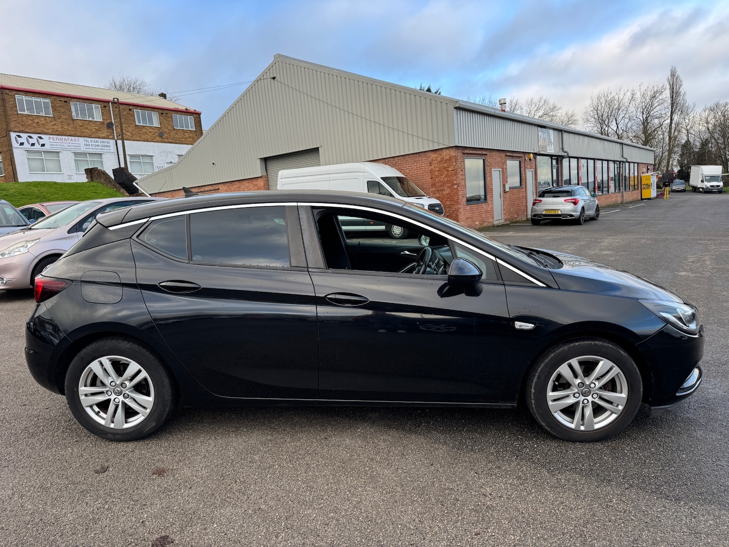 Used Vauxhall Astra 2017 for sale - 77107903: Photo 7