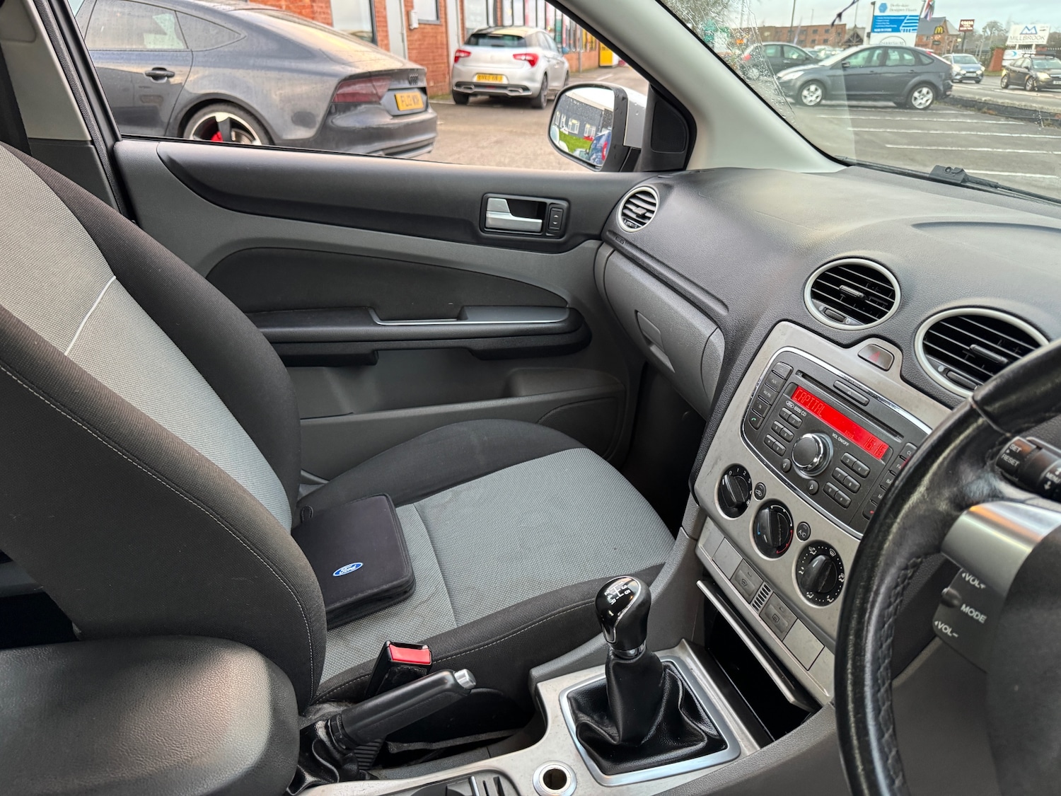 Used Ford Focus 2010 for sale - 77482350: Photo 10