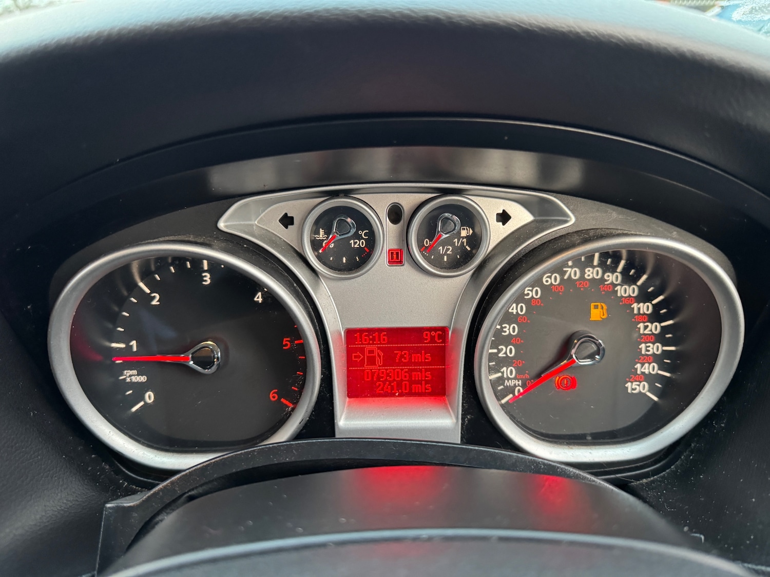 Used Ford Focus 2010 for sale - 77482350: Photo 13