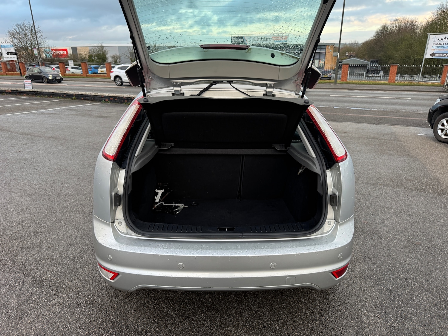 Used Ford Focus 2010 for sale - 77482350: Photo 6