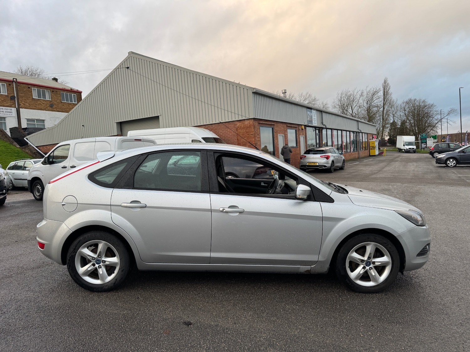 Used Ford Focus 2010 for sale - 77482350: Photo 7