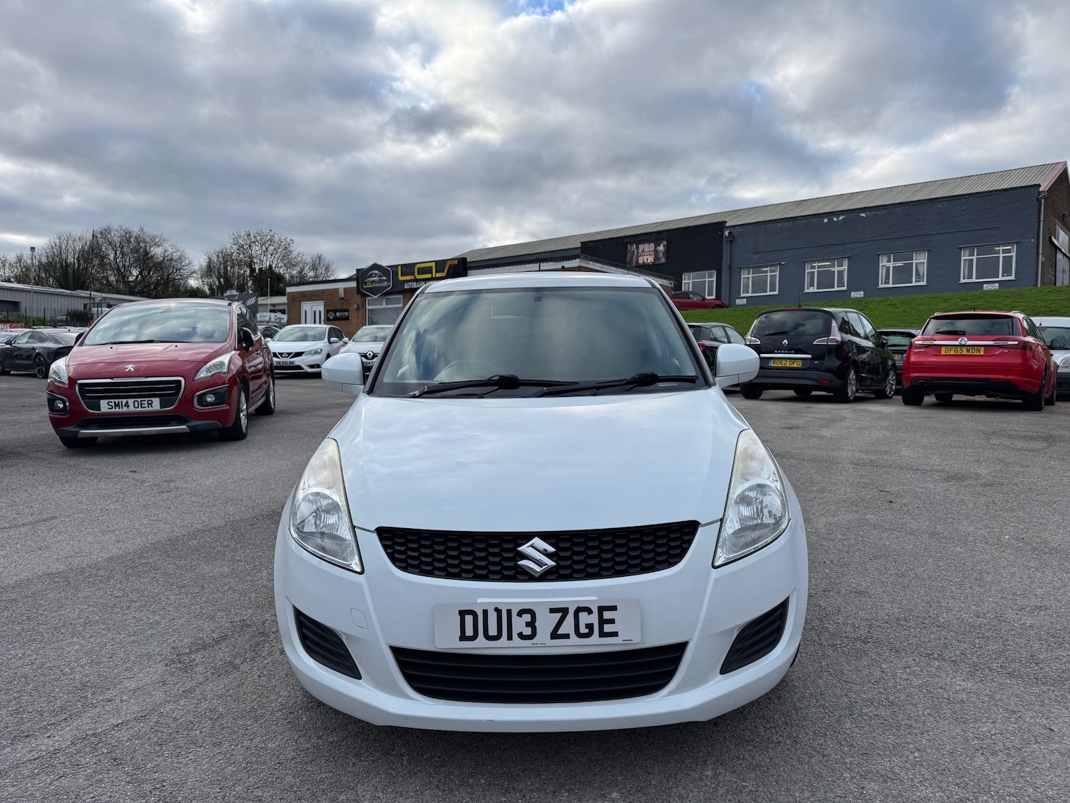 Used Suzuki Swift 2013 for sale - 77053739: Photo 3