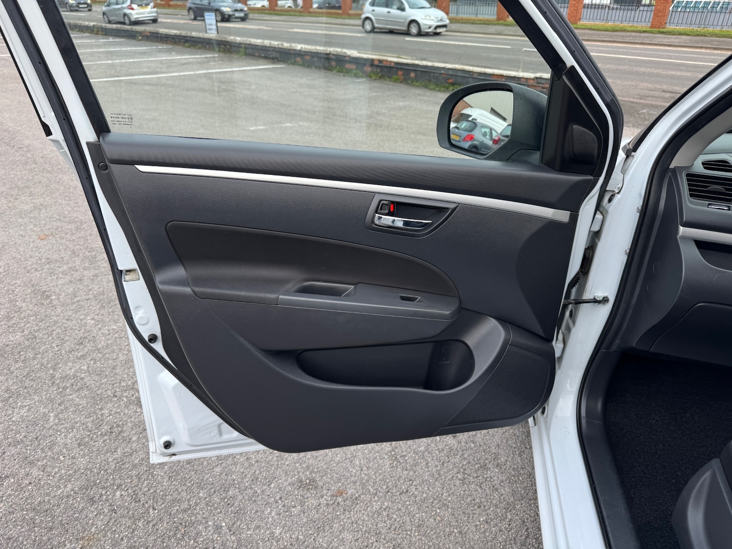 Used Suzuki Swift 2013 for sale - 77053739: Photo 40