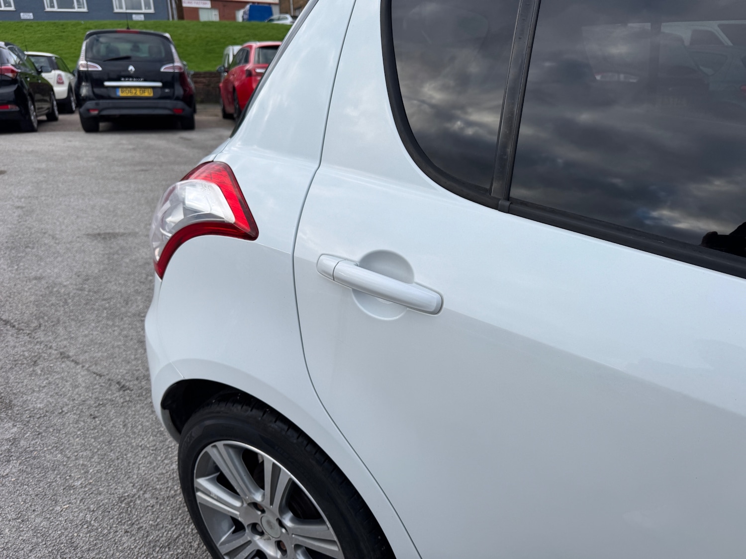 Used Suzuki Swift 2013 for sale - 77053739: Photo 9