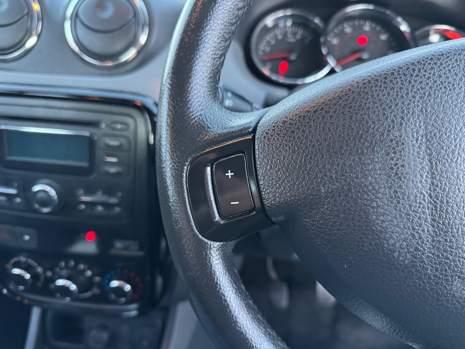 Used Dacia Duster 2014 for sale - 77107898: Photo 30