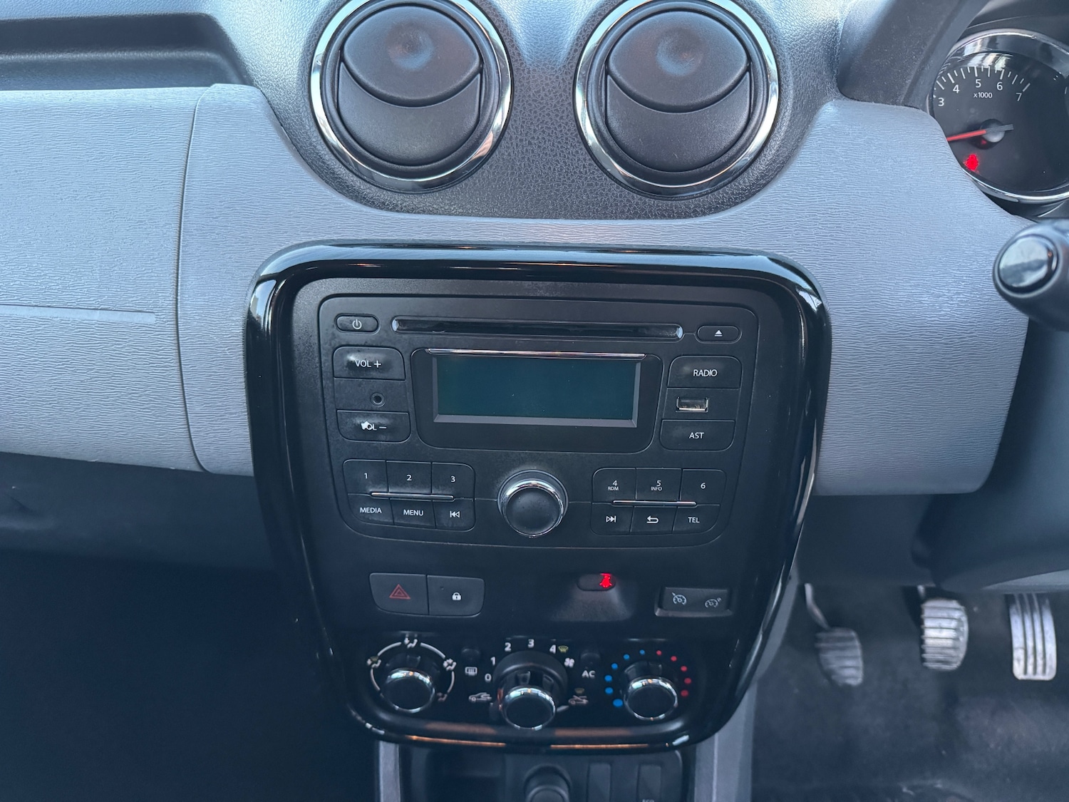 Used Dacia Duster 2014 for sale - 77107898: Photo 32