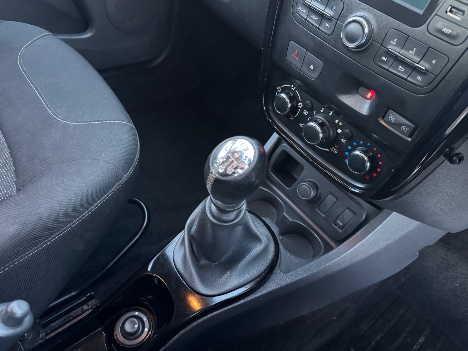 Used Dacia Duster 2014 for sale - 77107898: Photo 33