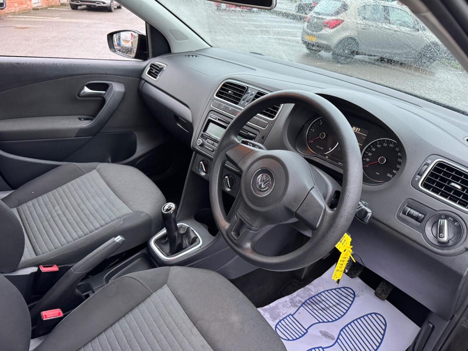 Used Volkswagen Polo 2011 for sale - 76576855: Photo 10