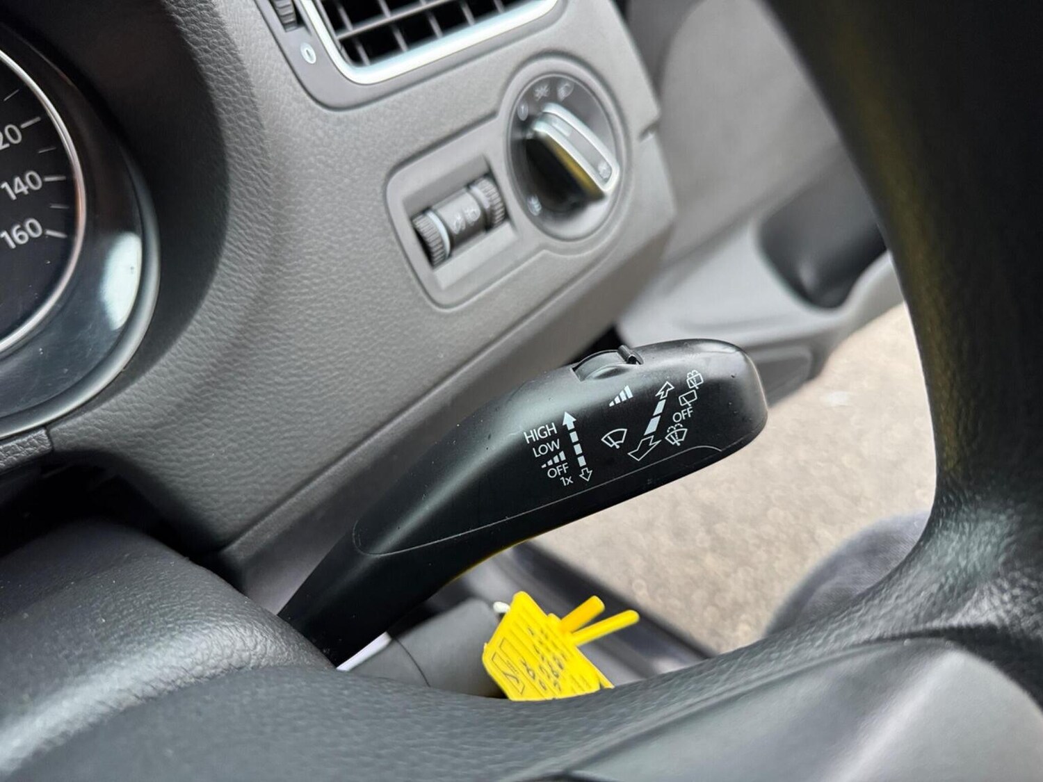 Used Volkswagen Polo 2011 for sale - 76576855: Photo 19