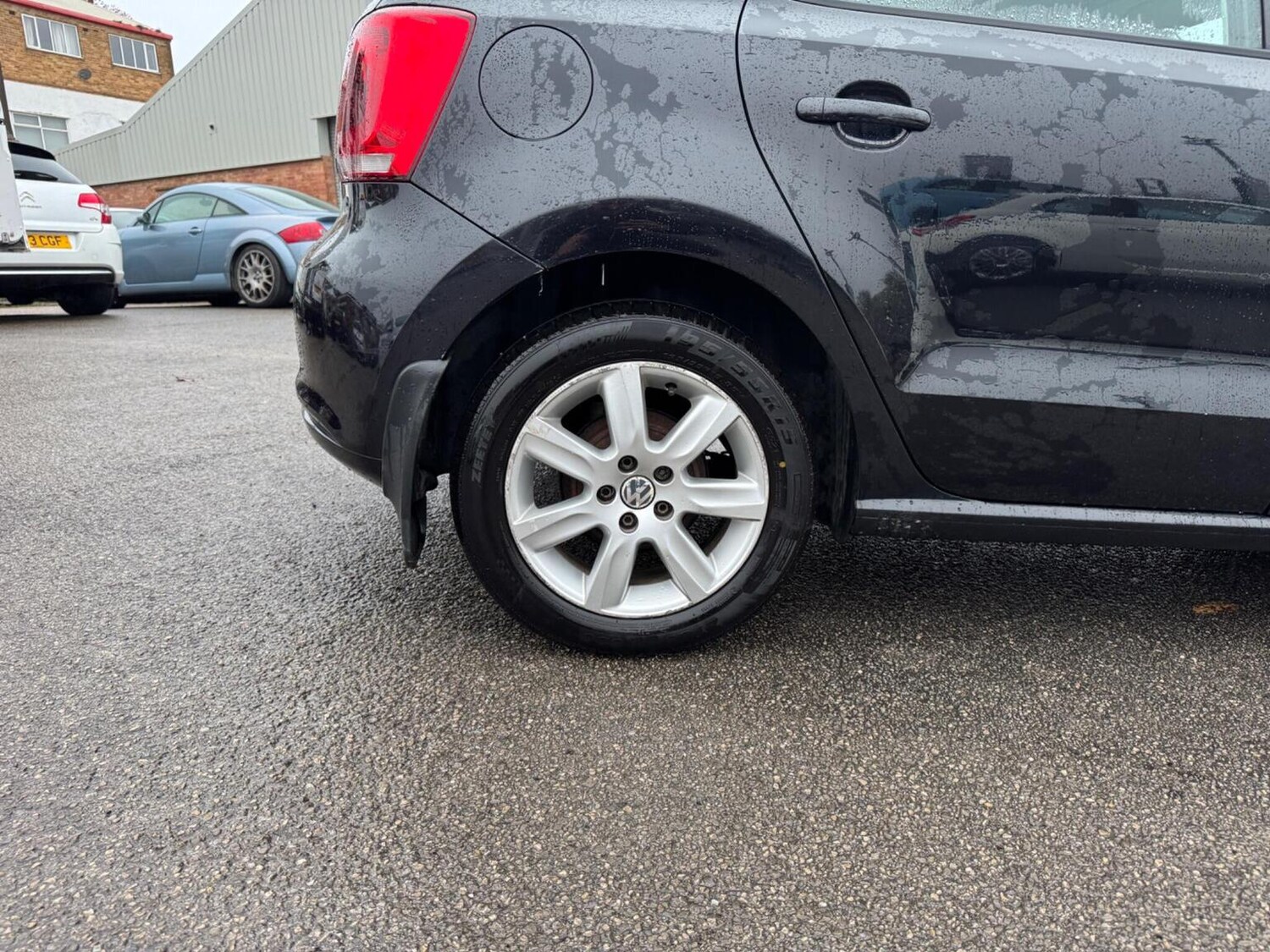 Used Volkswagen Polo 2011 for sale - 76576855: Photo 24