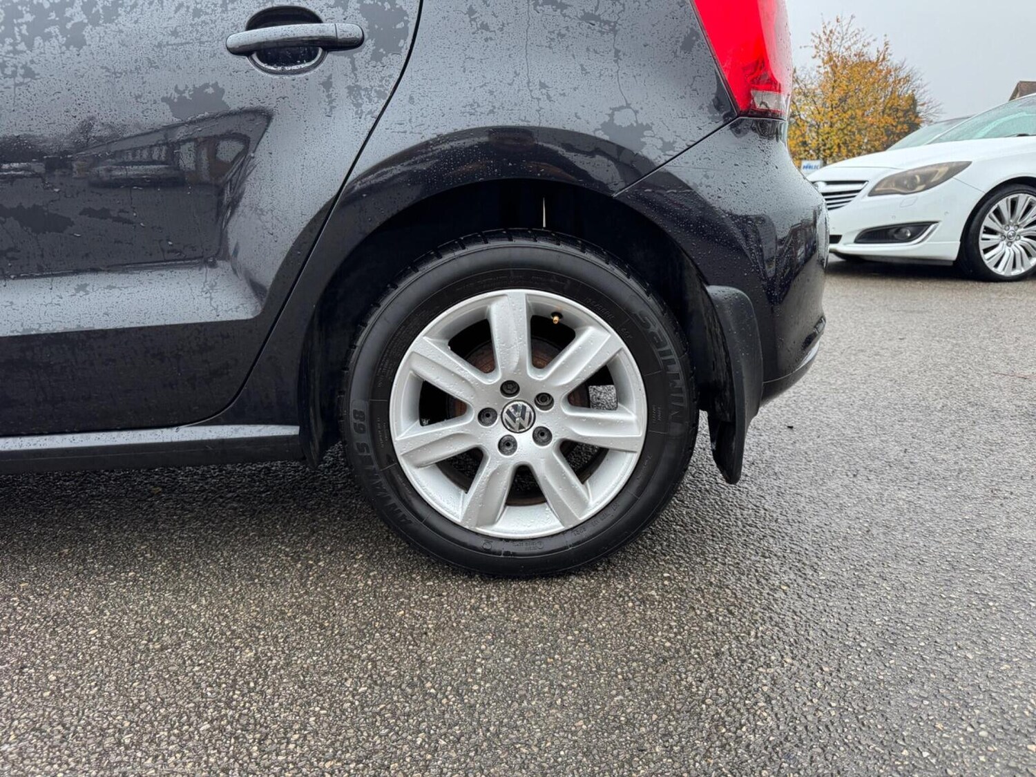 Used Volkswagen Polo 2011 for sale - 76576855: Photo 27