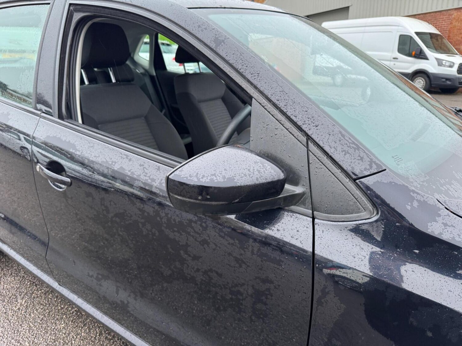 Used Volkswagen Polo 2011 for sale - 76576855: Photo 31