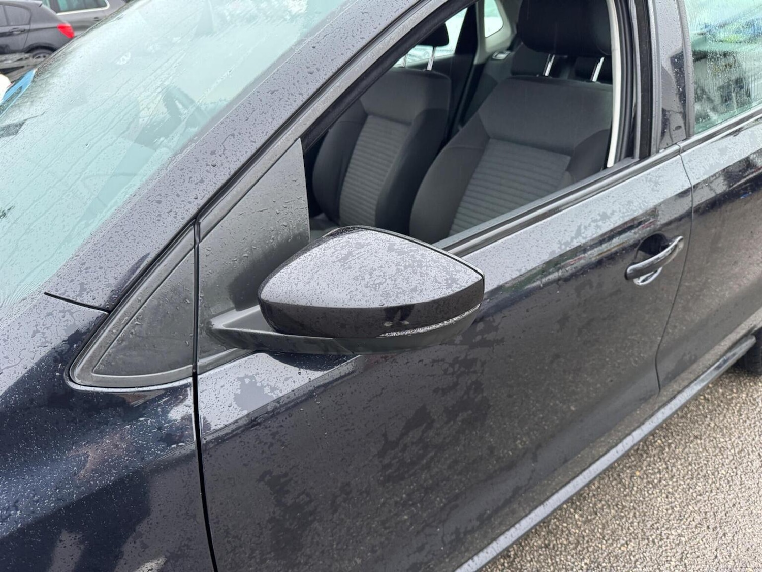 Used Volkswagen Polo 2011 for sale - 76576855: Photo 32