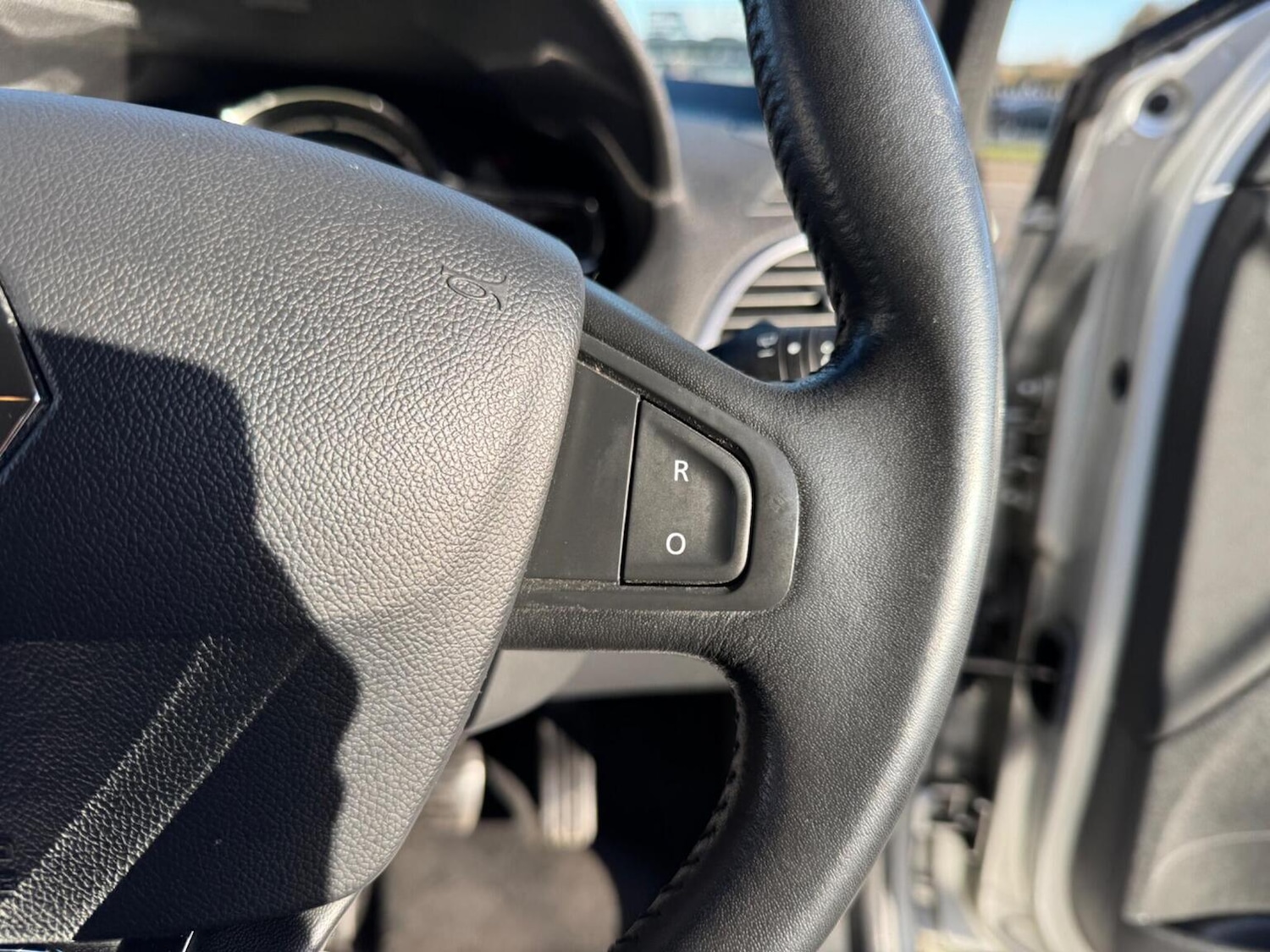 Used Renault Megane 2014 for sale - 76662691: Photo 36