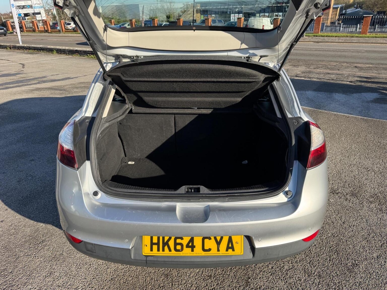 Used Renault Megane 2014 for sale - 76662691: Photo 6