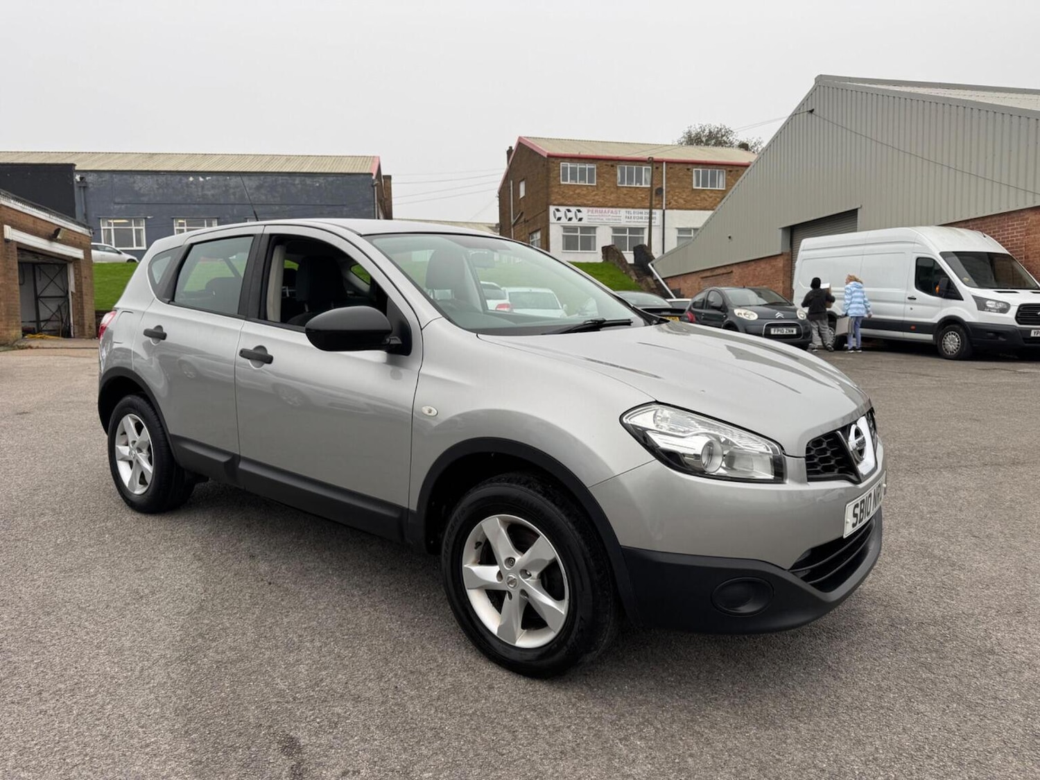 Used Nissan Qashqai 2010 for sale - 76576950: Photo 2