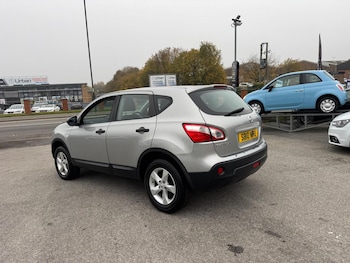 Used Nissan Qashqai 2010 for sale - 76576950: Photo