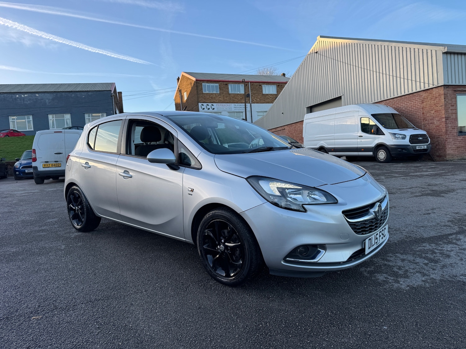 Used Vauxhall Corsa 2015 for sale - 77107900: Photo 2