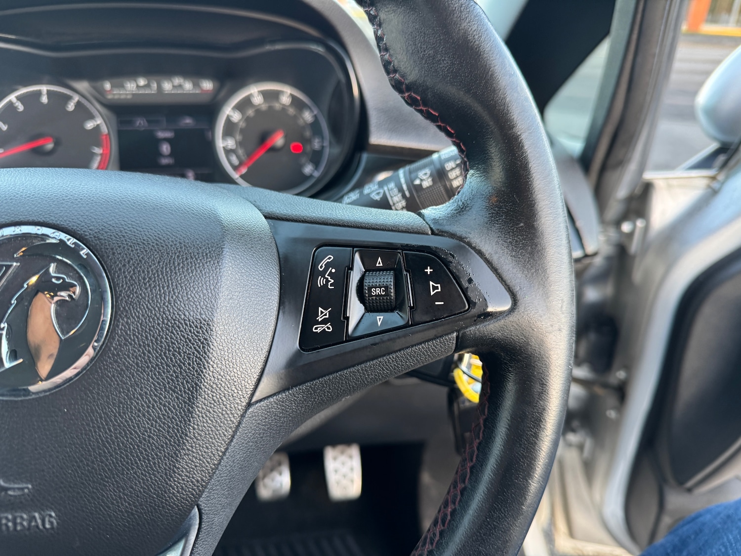 Used Vauxhall Corsa 2015 for sale - 77107900: Photo 32