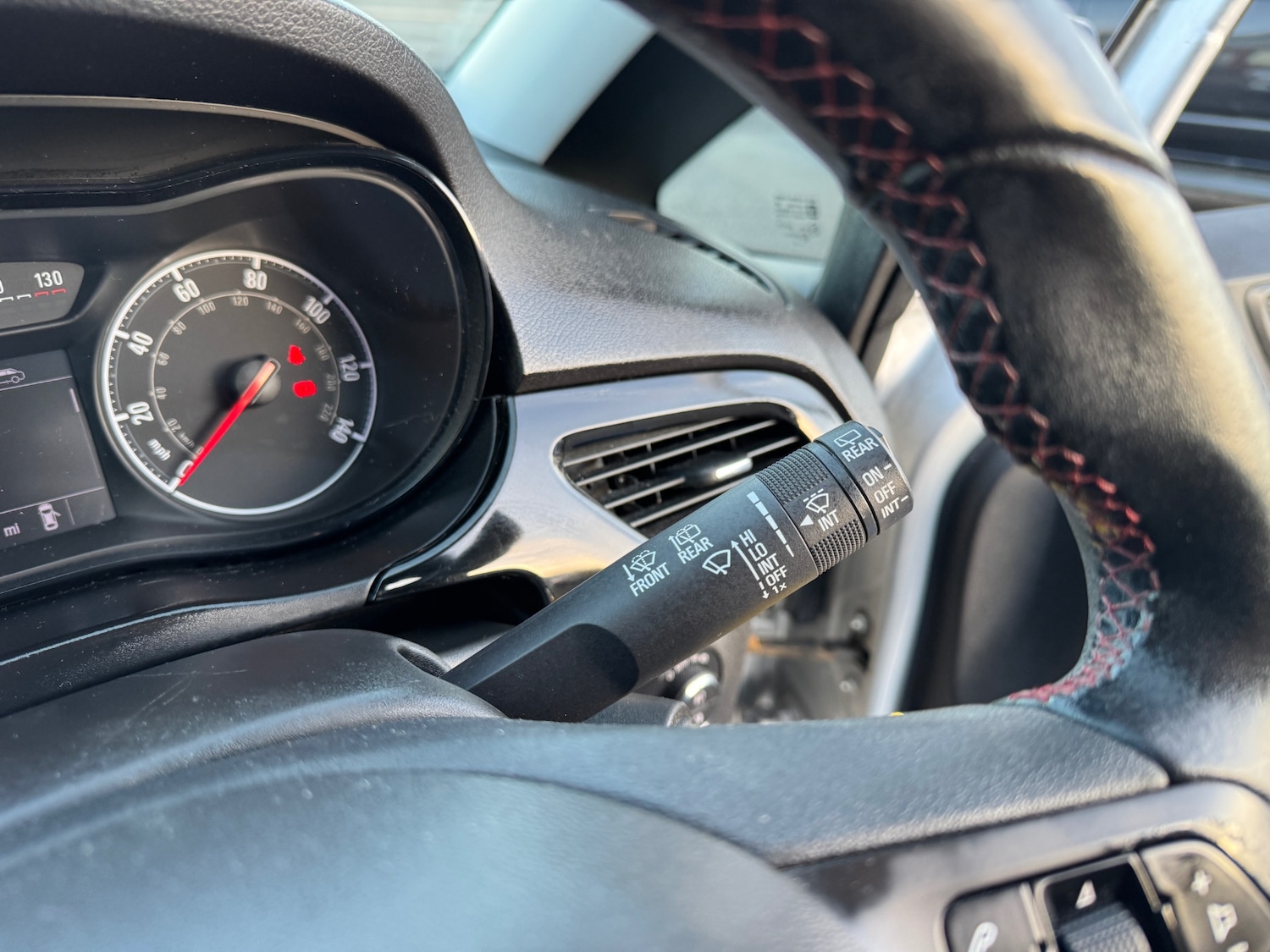 Used Vauxhall Corsa 2015 for sale - 77107900: Photo 33