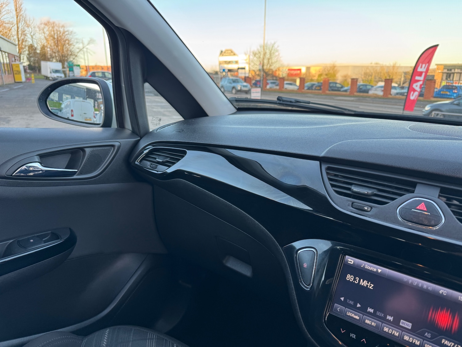 Used Vauxhall Corsa 2015 for sale - 77107900: Photo 38