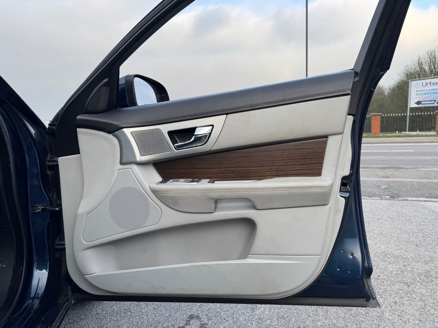 Used Jaguar XF 2012 for sale - 77804613: Photo 6