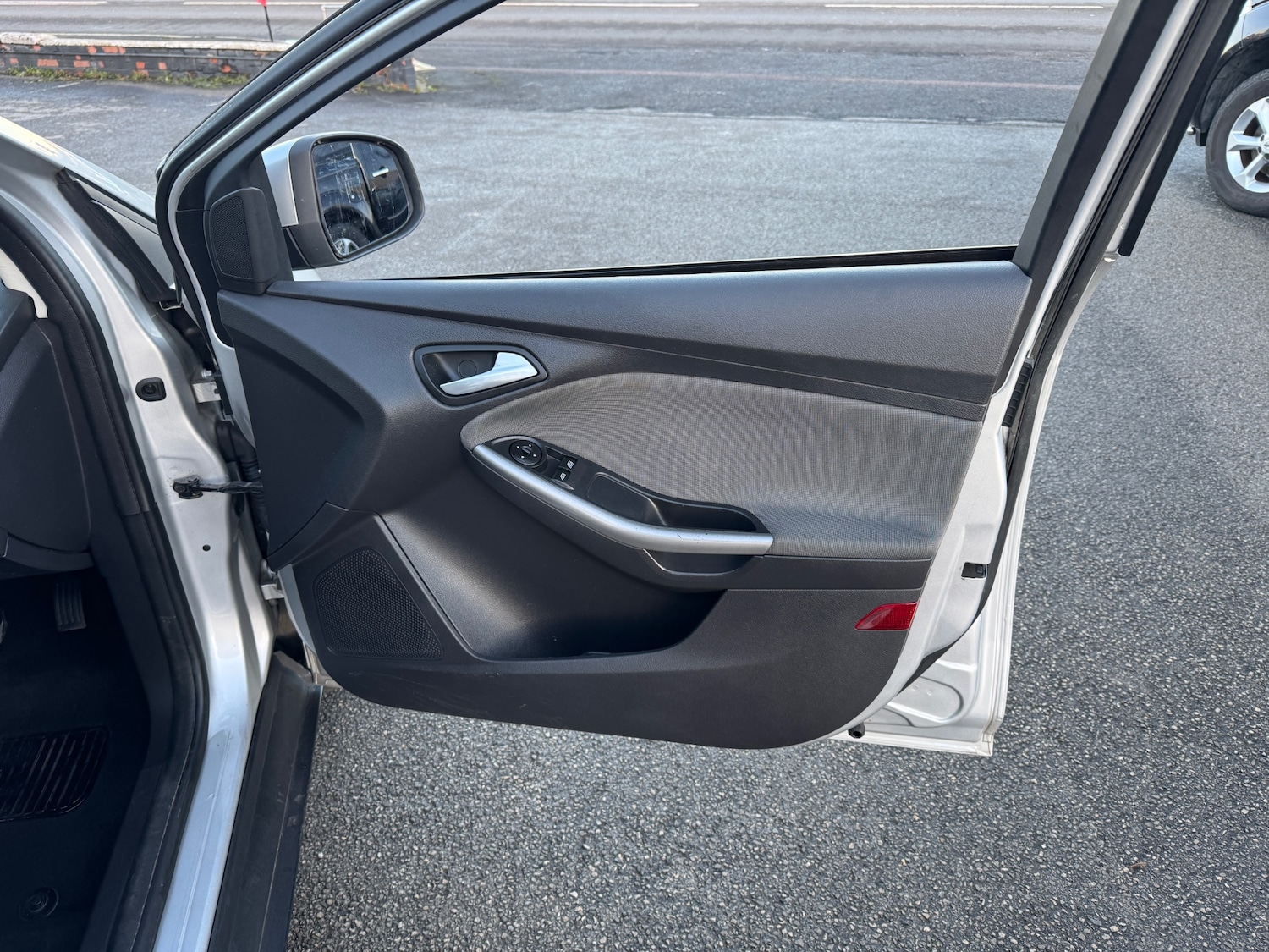 Used Ford Focus 2012 for sale - 77107902: Photo 25