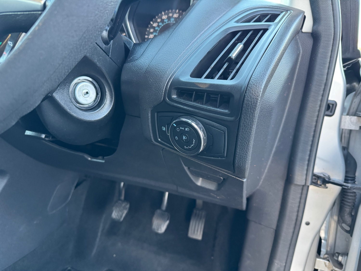 Used Ford Focus 2012 for sale - 77107902: Photo 29