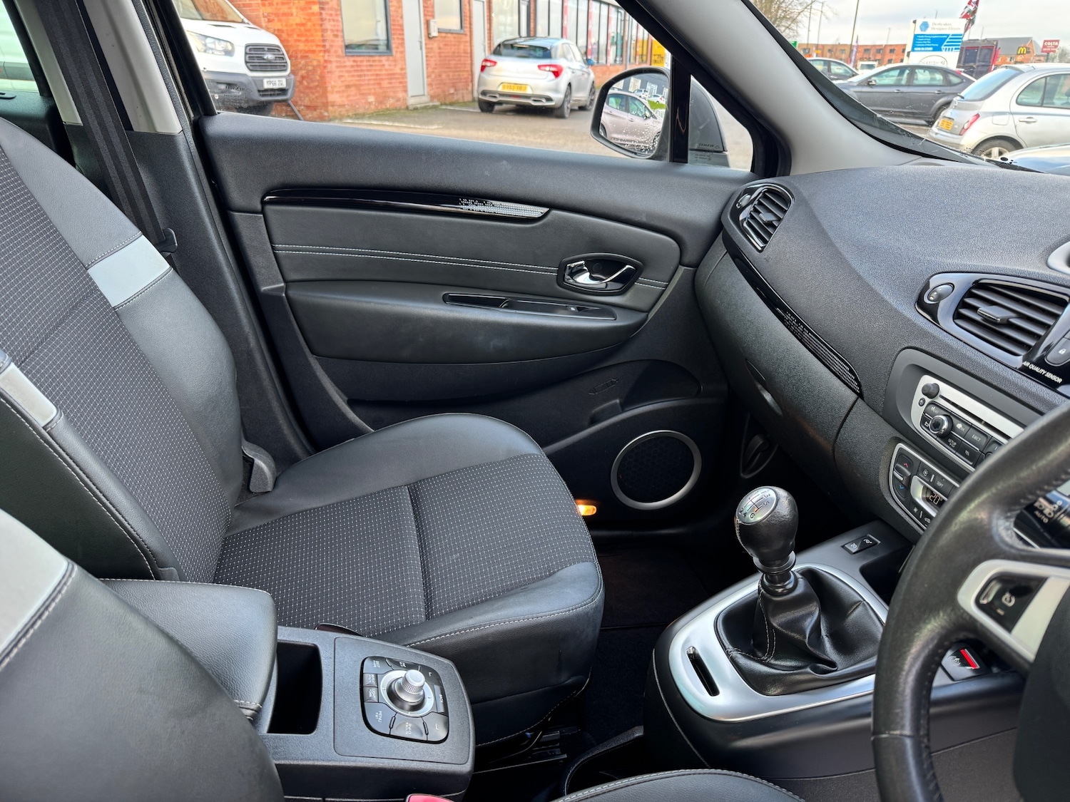 Used Renault Scenic 2012 for sale - 77107907: Photo 12