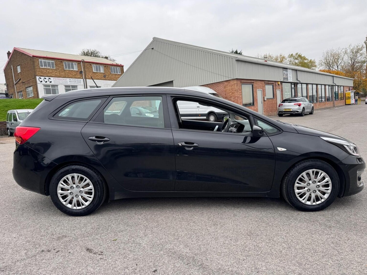 Used Kia Ceed 2017 for sale - 76576858: Photo 7