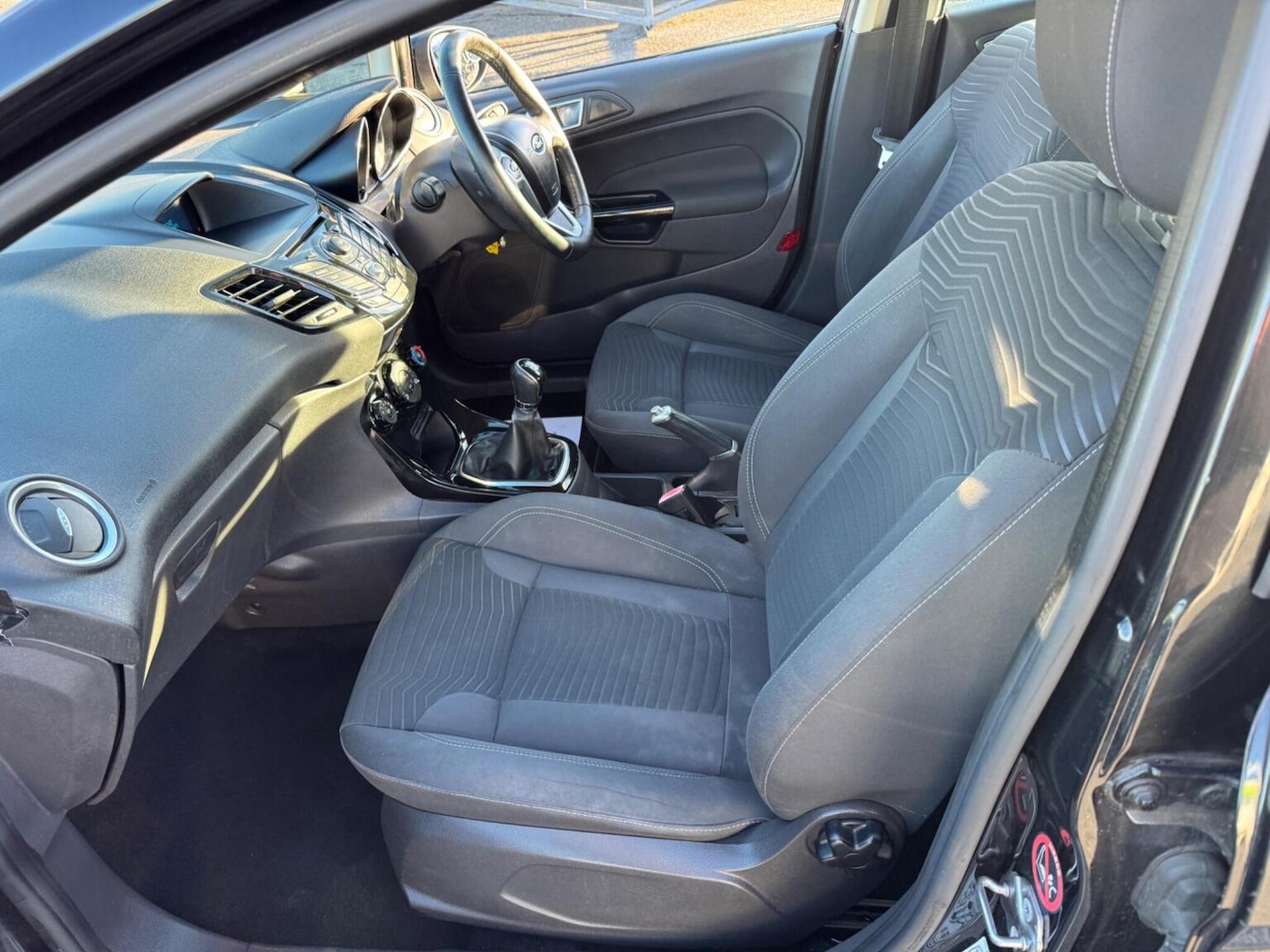 Used Ford Fiesta 2014 for sale - 76662681: Photo 40