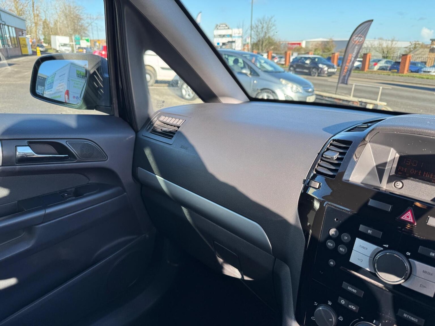 Used Vauxhall Zafira 2014 for sale - 76699353: Photo 40