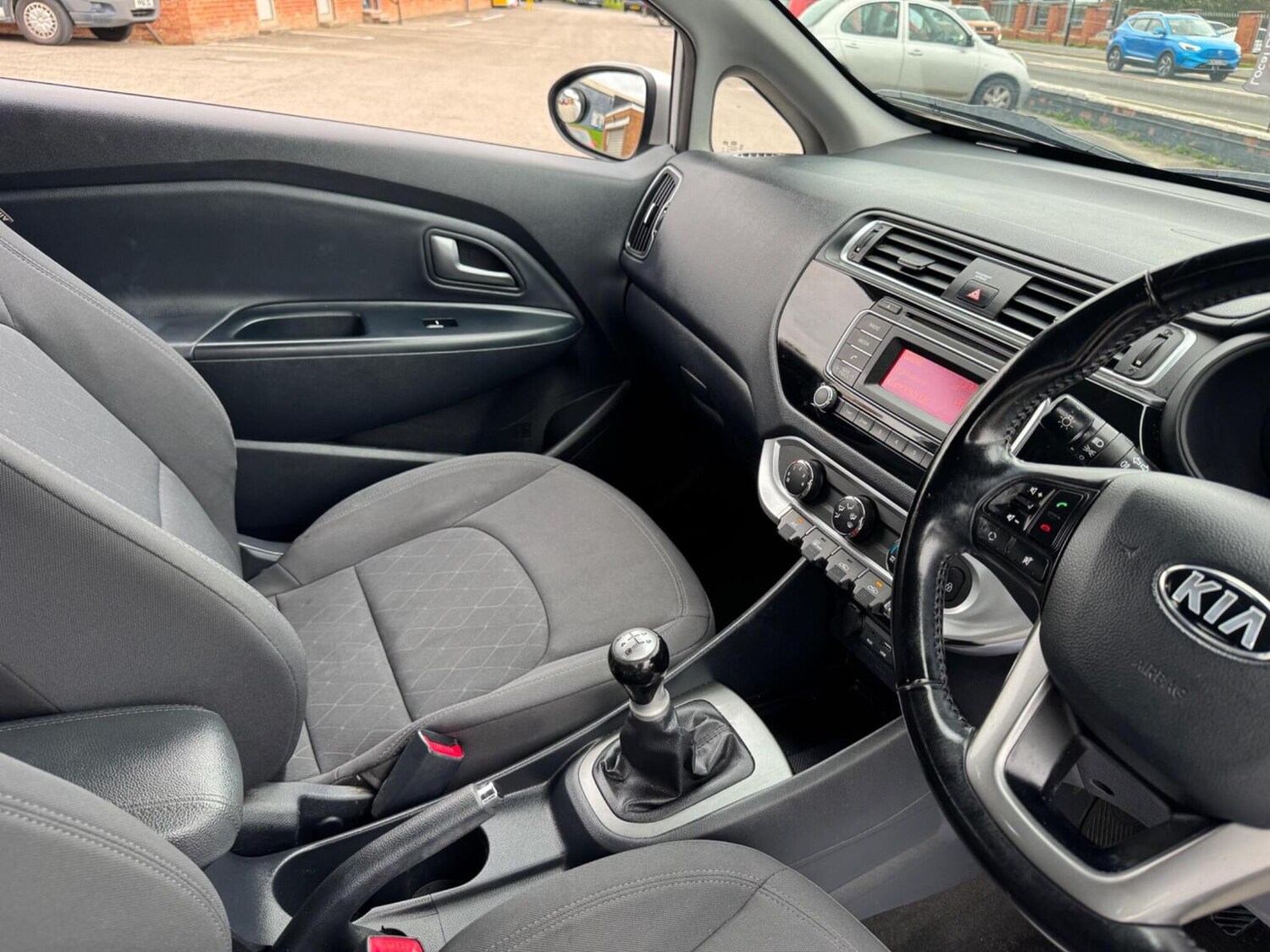 Used Kia Rio 2015 for sale - 76576860: Photo 28