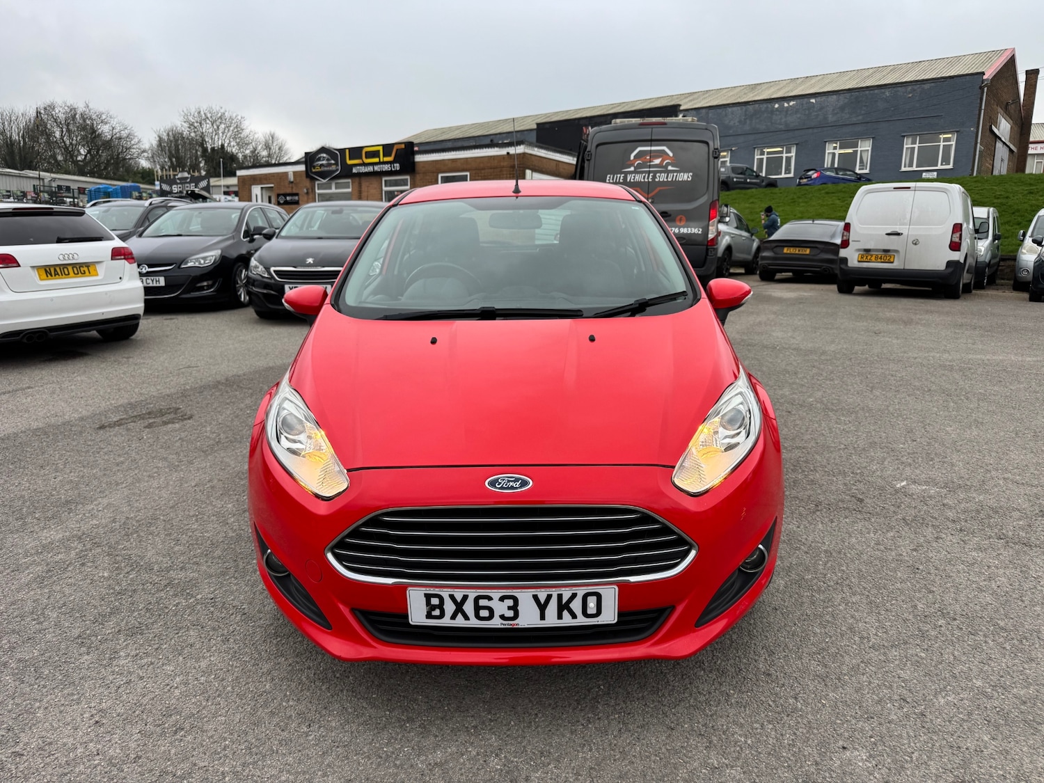 Used Ford Fiesta 2013 for sale - 77804381: Photo 2