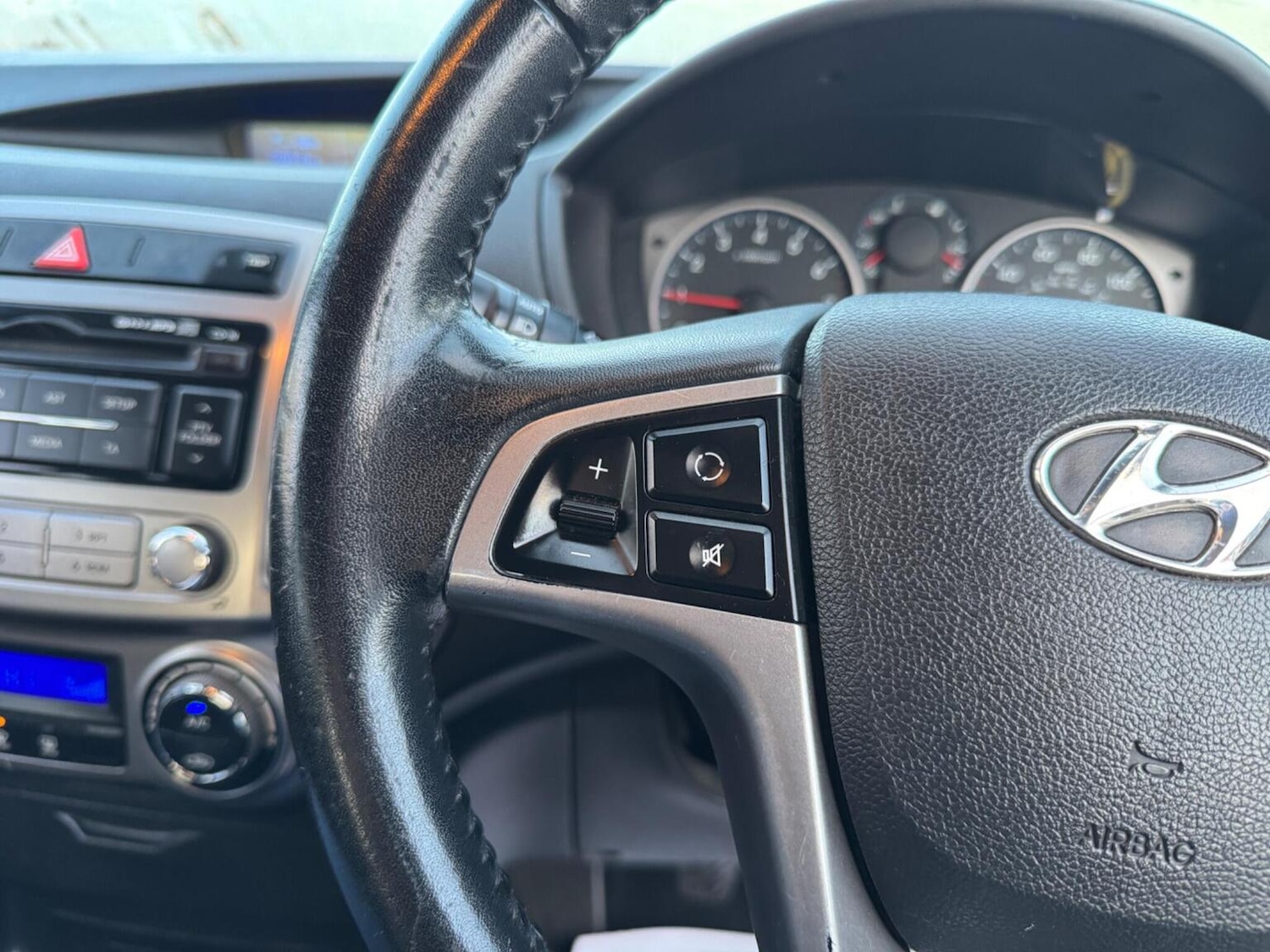 Used Hyundai i20 2012 for sale - 76785122: Photo 34