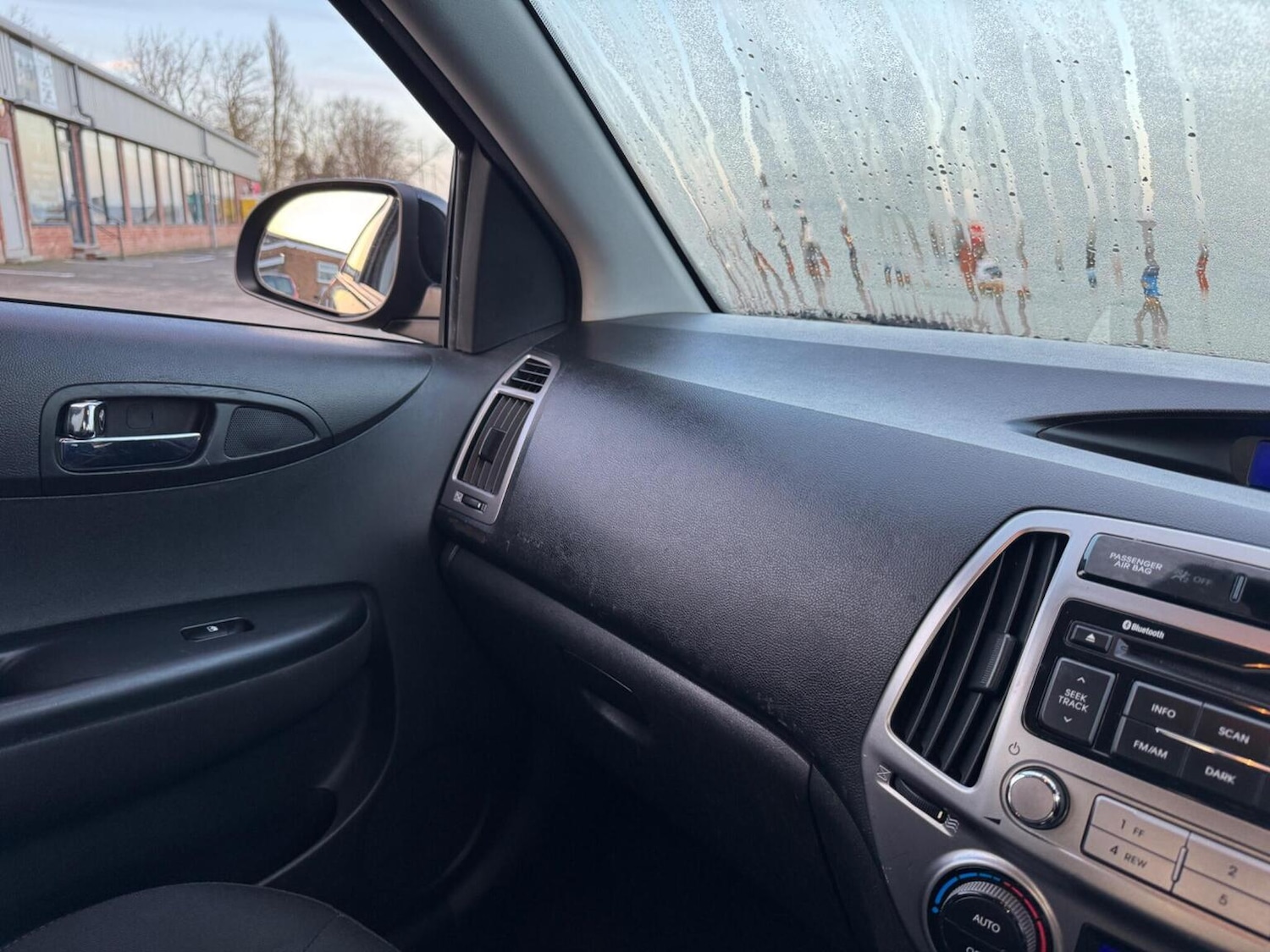 Used Hyundai i20 2012 for sale - 76785122: Photo 40