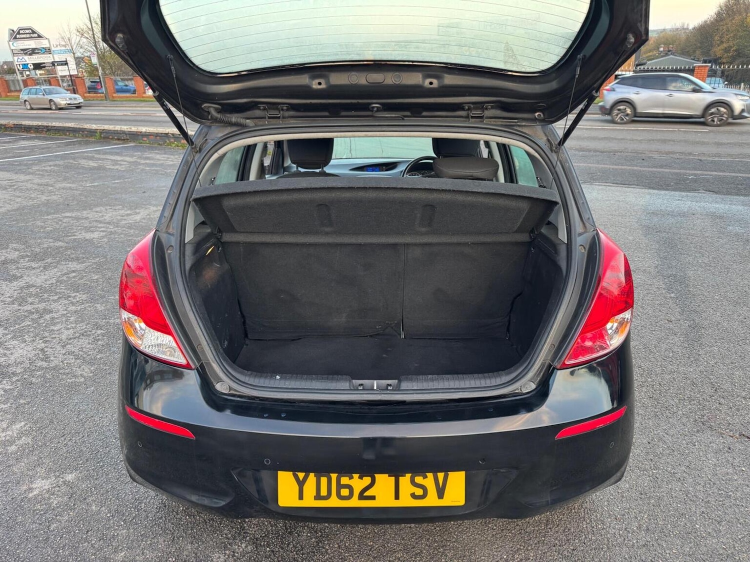 Used Hyundai i20 2012 for sale - 76785122: Photo 6