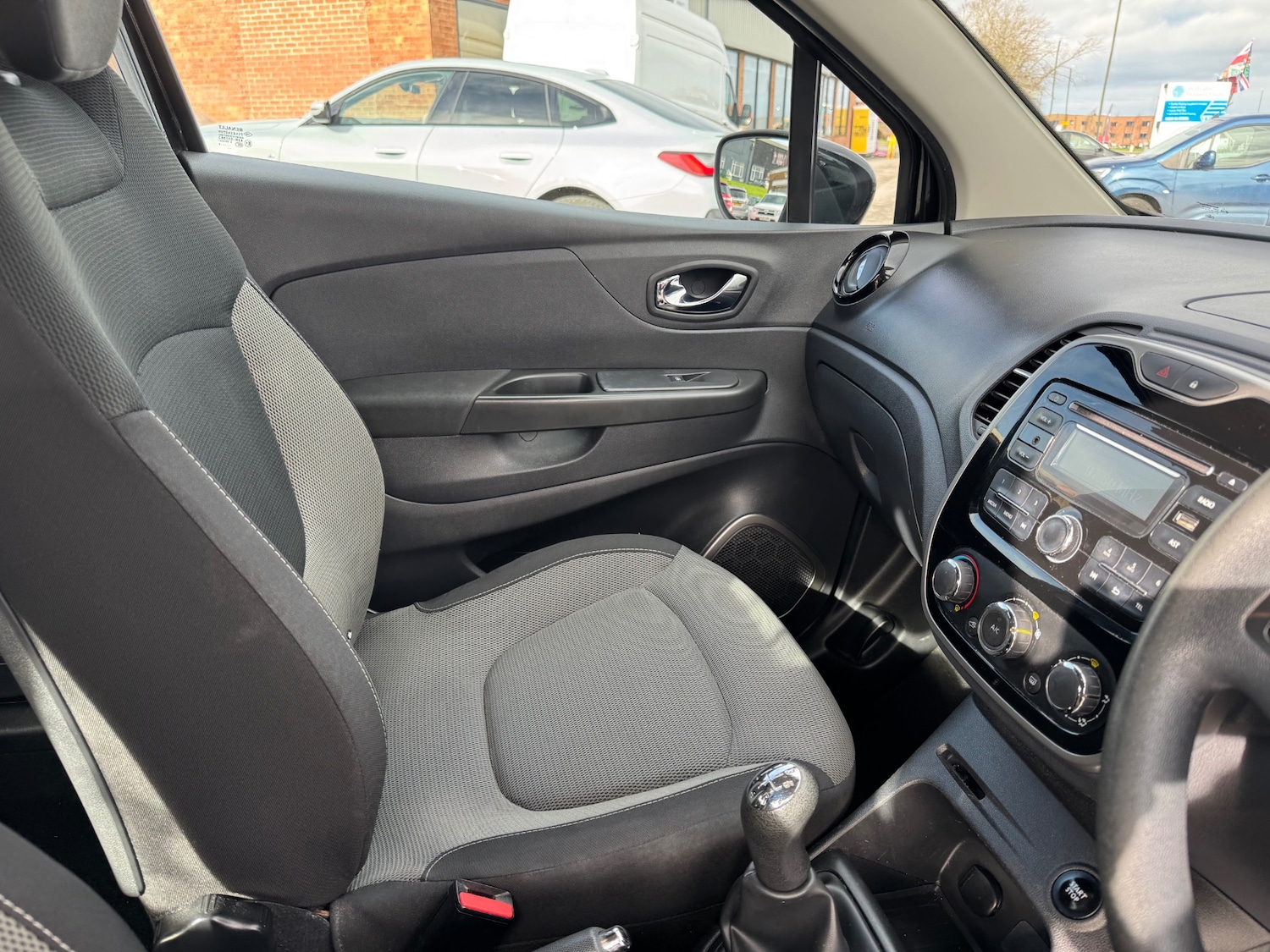 Used Renault Captur 2017 for sale - 77653416: Photo 11