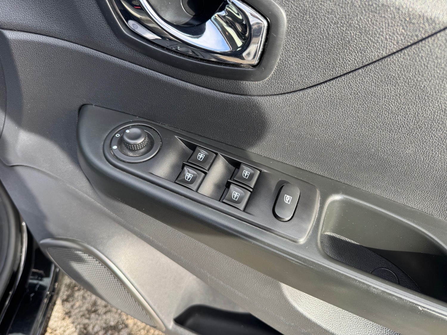 Used Renault Captur 2017 for sale - 77653416: Photo 8